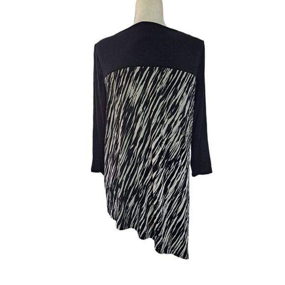 Chico's Travelers Women Asymmetrical Black  3/4 Sleeve Vacation Travel Top 2 -M - Picture 3 of 7